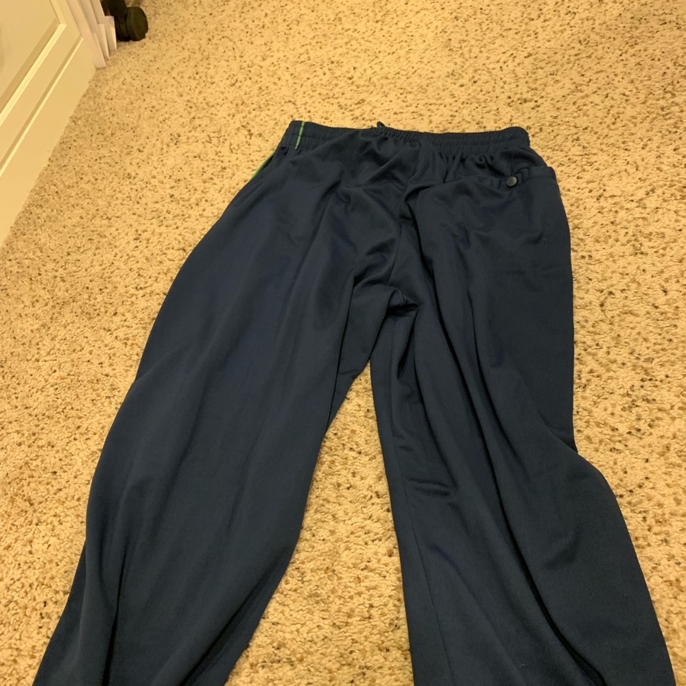 Jordan unique. Color pants that green is priceless - Picture 8 of 8